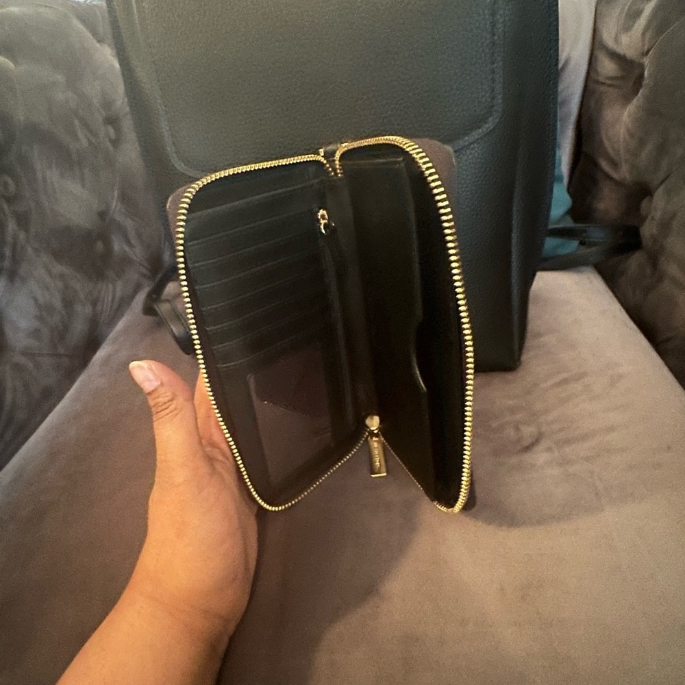 Michael Kors Emilia Belted Backpack Black Leather Medium with matching wallet - Picture 7 of 11